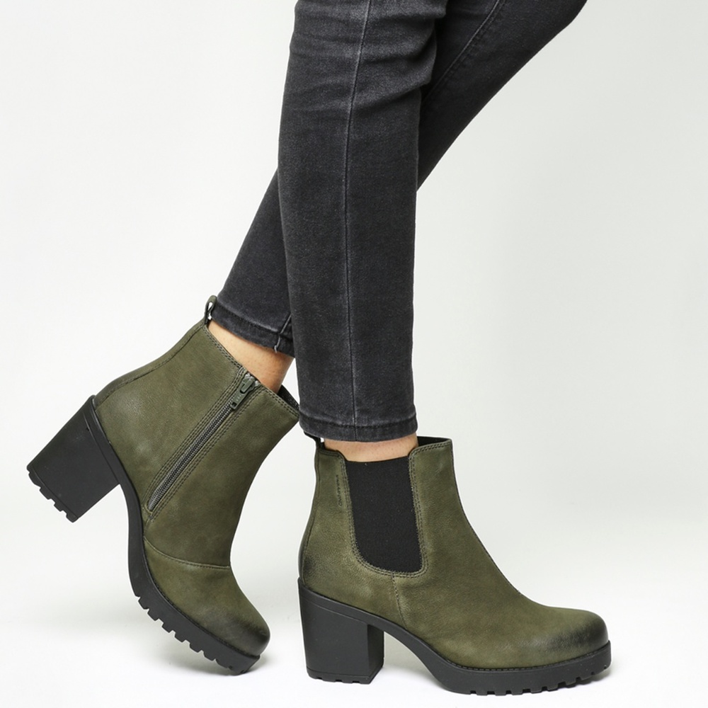 NEW - Vagabond Grace Heeled Chelsea Boot